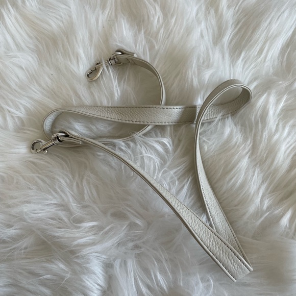 Fossil Purse with Optional Crossbody Strap - Picture 4 of 4